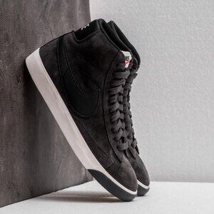 Nike Wmns Blazer Mid Vintage Suede